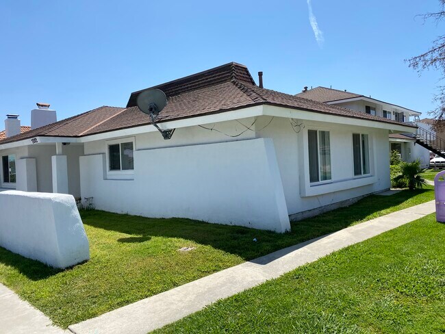Building Photo - 7082 Heil Ave