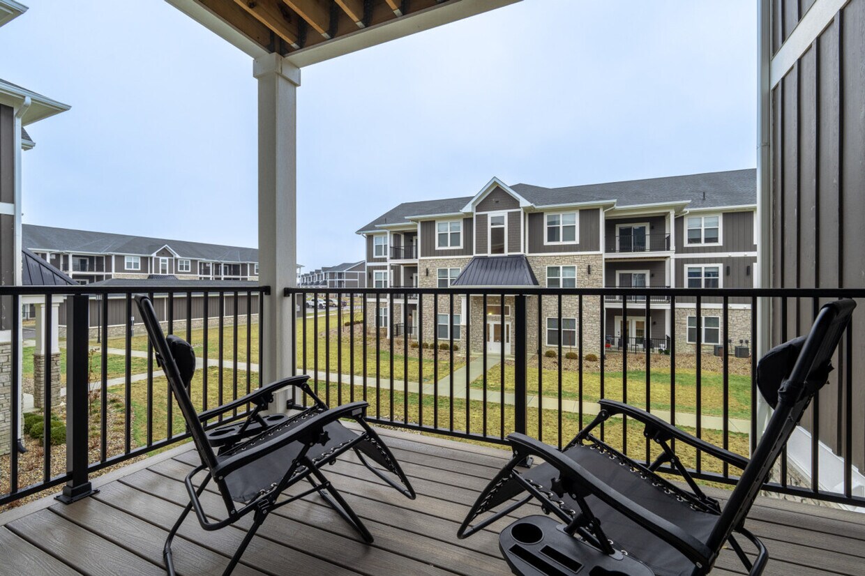 Foto principal - 5861 Royal Ln