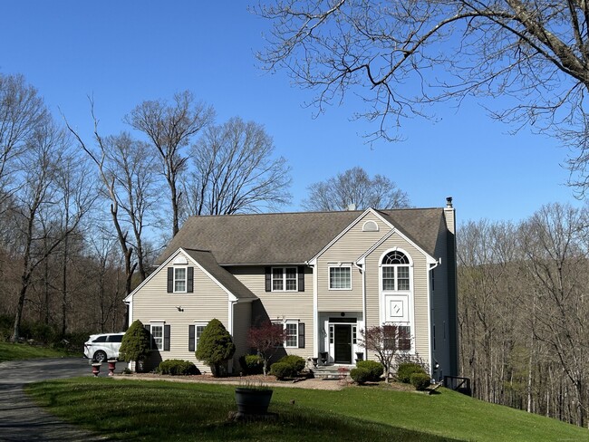 Building Photo - 77C Long Meadow Hill Rd