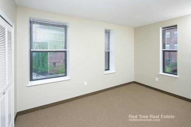 Foto del edificio - 1220 Adams St