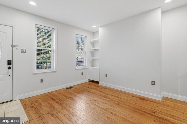 Foto del edificio - 2217 Memphis St