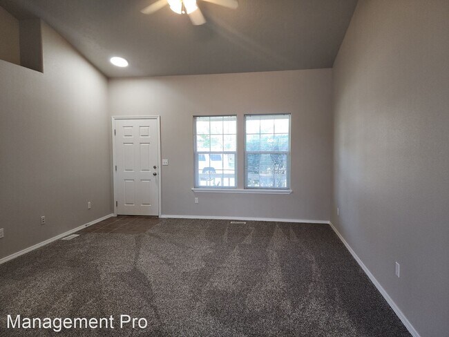 Foto del edificio - 4 br, 2 bath House - 339 W. Horsechestnut