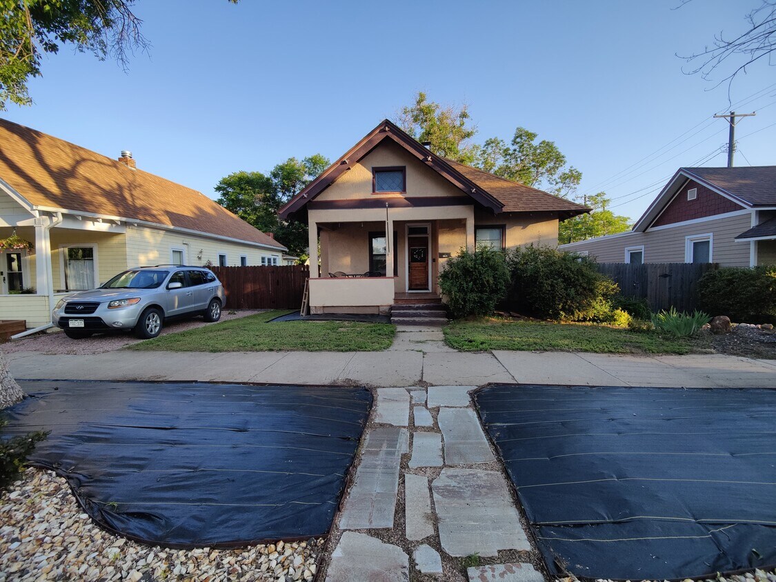 223 E Monument St, Colorado Springs, CO 80903 House Rental in