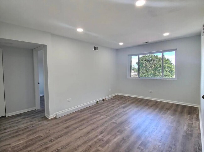 Building Photo - 224 E Rimini Ct