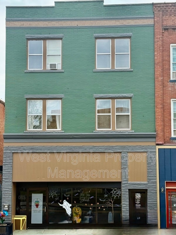 Building Photo - 945 Mercer St