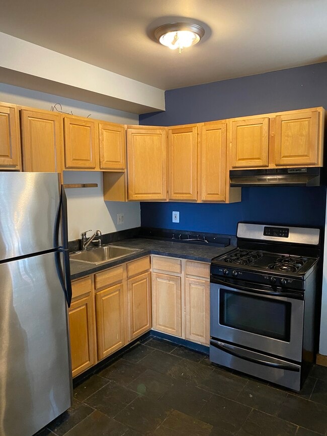 476 Prentis St Unit 4, Detroit, MI 48201 Condo for Rent in Detroit, MI