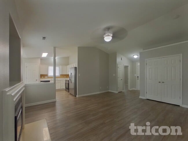 Building Photo - 6211 Whispering Brook Ct