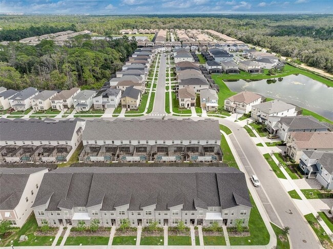 Foto del edificio - 1688 Tropical Palms Cir