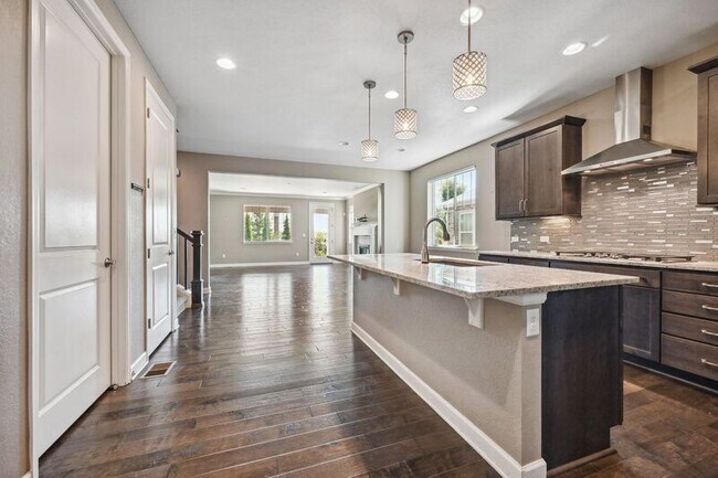 Building Photo - 917 Old Wagon Trail Cir