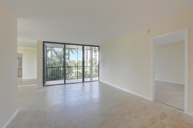 Foto del edificio - 6797 Willow Wood Dr