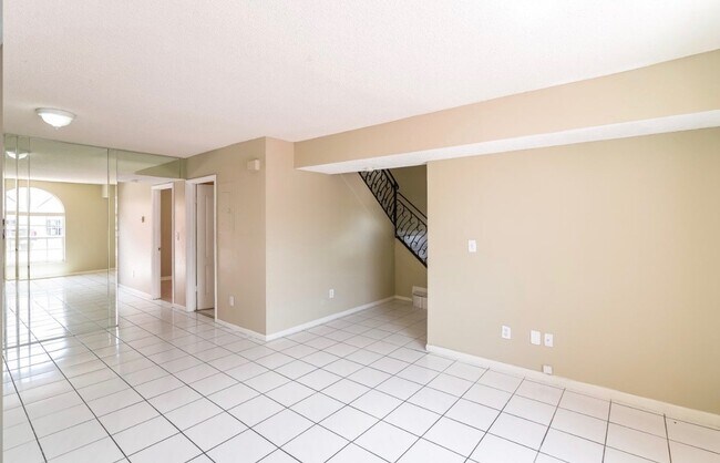Foto del edificio - 7211 W 24th Ave