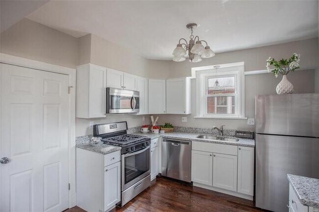 Foto del edificio - Fantastic 3bd/2ba home! Coming soon!
