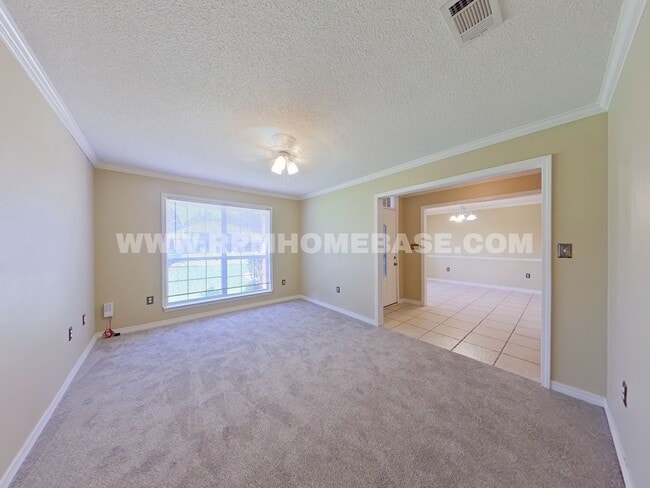 Building Photo - Beautiful Home in Quiet Navarre Neighborho...