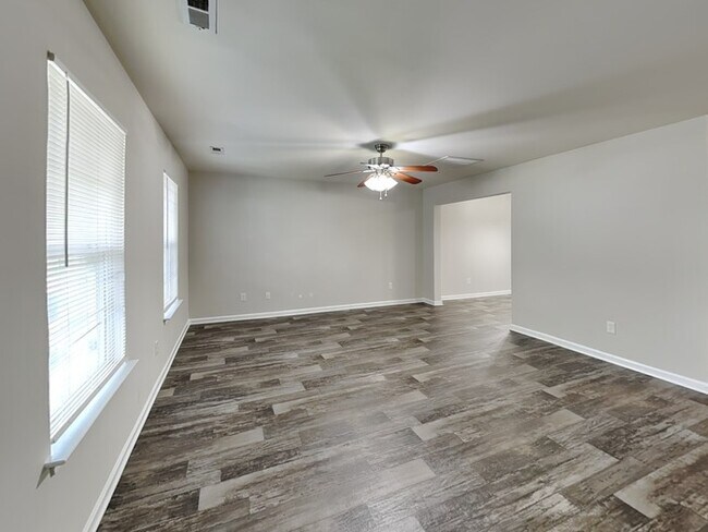 Foto del edificio - 1003 Valley Ridge Rd