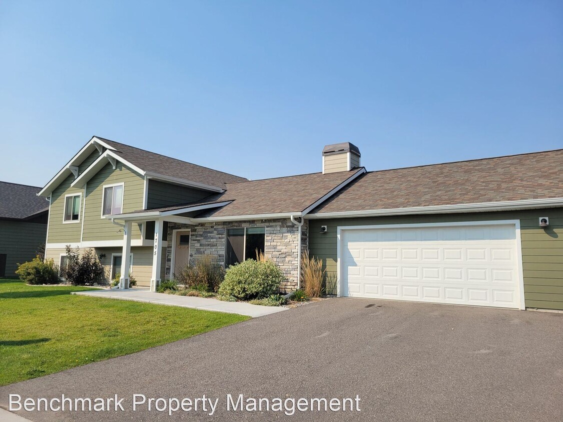 4 br, 3 bath House 1705 Drummond Blvd House for Rent in Belgrade