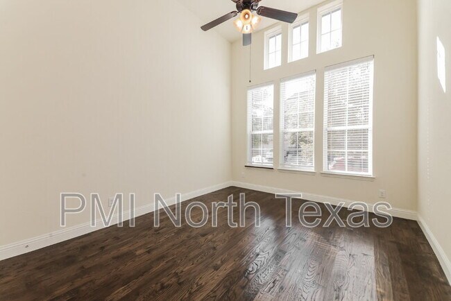 Foto del edificio - 6213 Eldridge Ln