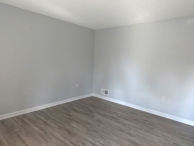 Building Photo - Very Nice Newly Renovated Home in Raleigh