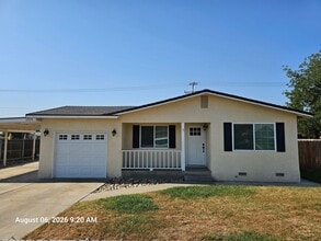 Building Photo - 1553 E Stockham Ave
