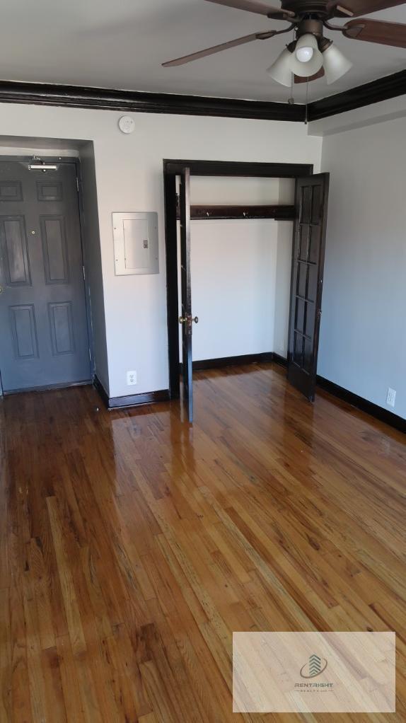 Foto del edificio - 846 W Montrose Ave