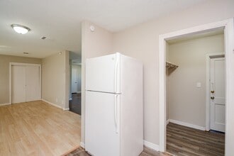Building Photo - 10214 Rockaway Dr