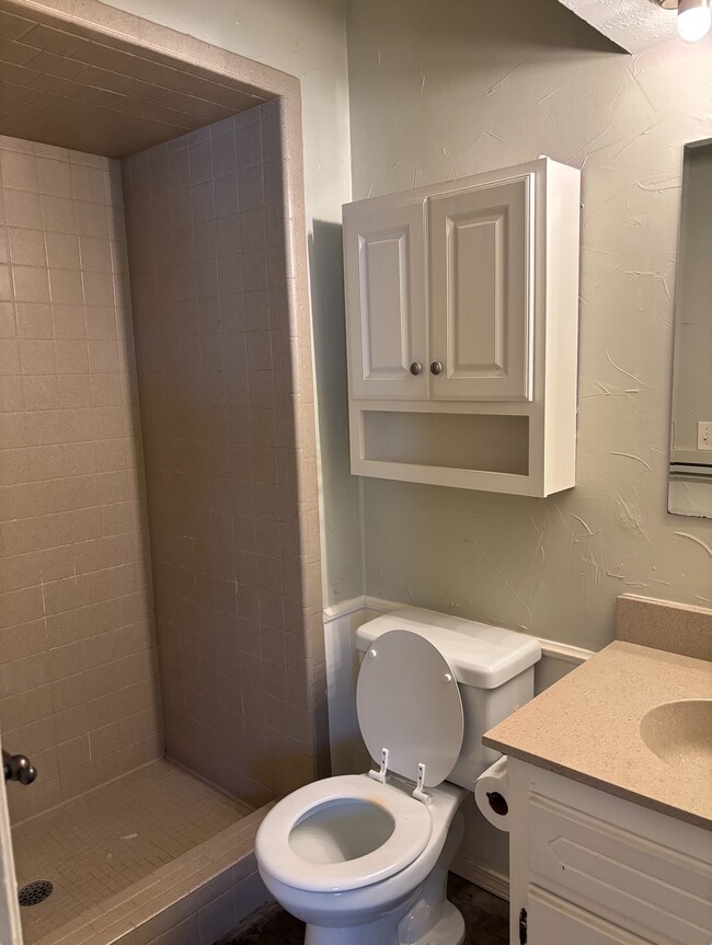 Foto del edificio - 3 bedroom 2 bath Edmond Duplex