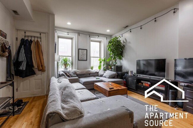Building Photo - 2 bedroom in Chicago IL 60614