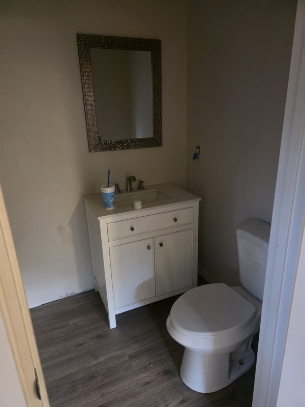 Building Photo - 1526 Northview Dr