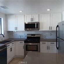 Building Photo - 1419 W 179th St