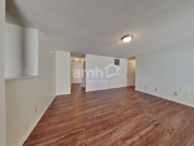 Building Photo - 1741 Feather Reed Lane