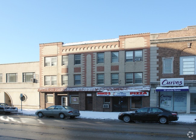 3244-3246 Oak Park Ave, Berwyn, IL 60402 Apartments - Berwyn, IL