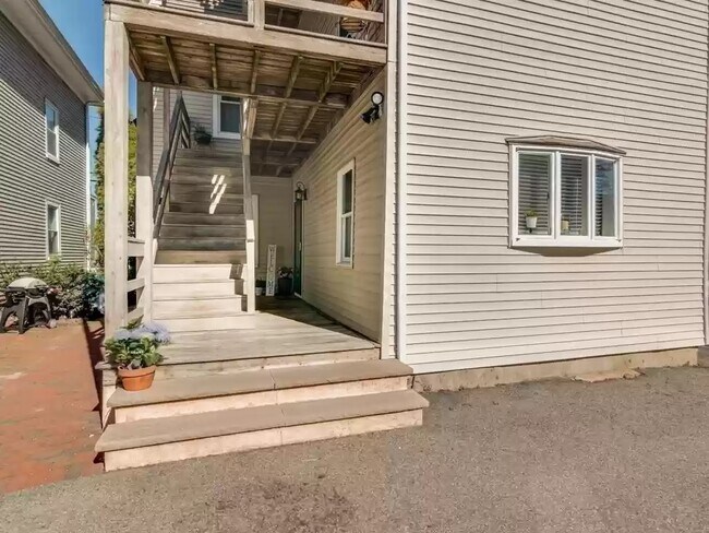 Rear Entrance and Patio - 25 Essex St