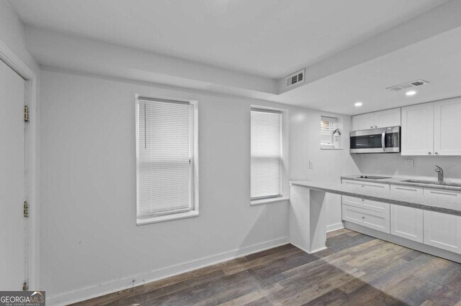 Foto del edificio - 789 Barnett St NE