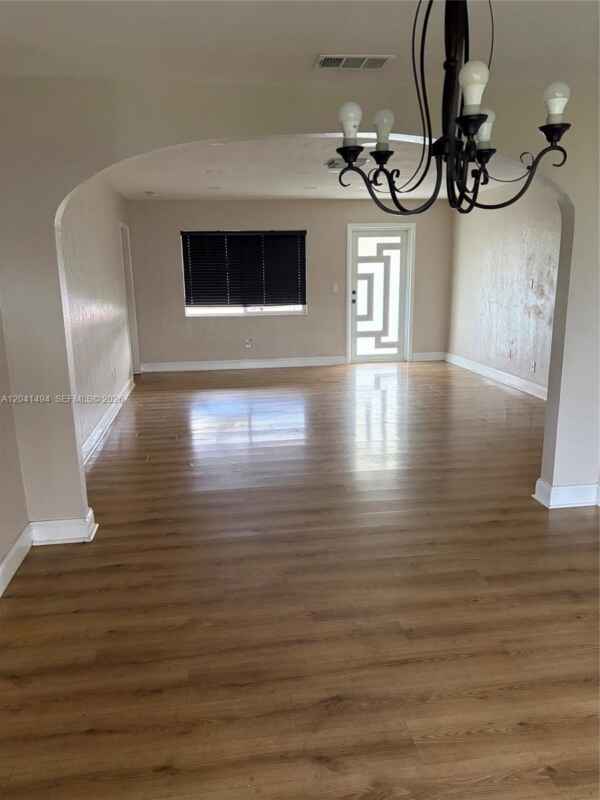 Foto del edificio - 7731 NW 32nd St