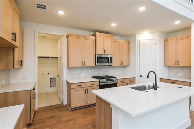 Foto del edificio - 14541 Durant Ln