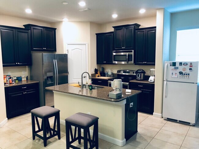 Foto del edificio - 15043 Evergreen Oak Loop