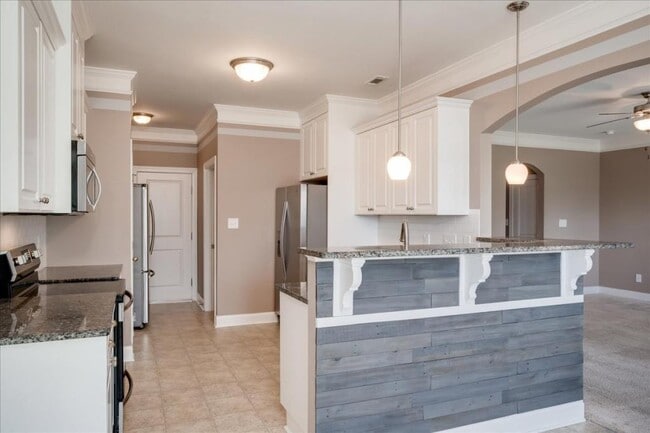 Building Photo - 262 Crown Heights Way