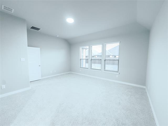 Building Photo - 566 Silver Spgs Ln