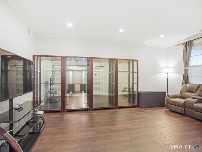 Foto del edificio - 185 Brentwood Cir