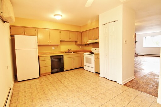 Building Photo - 302 Walnut Ridge Est