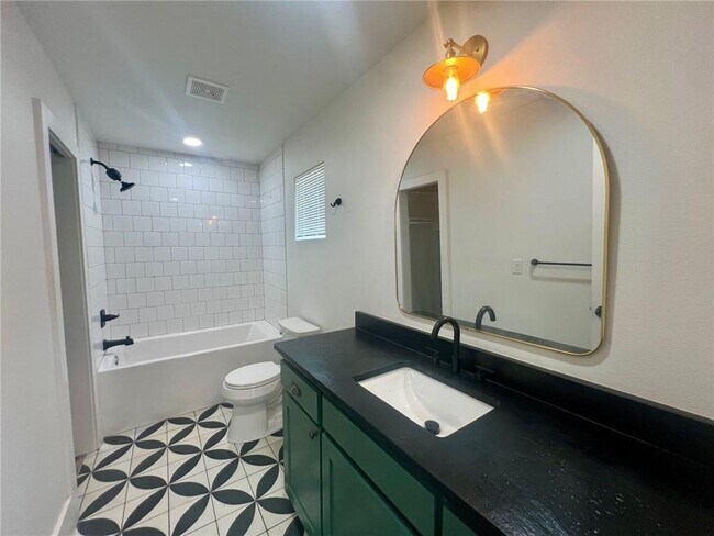 Foto del edificio - 858 NW B St