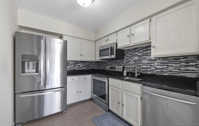 Building Photo - 730 Robert Frost Dr