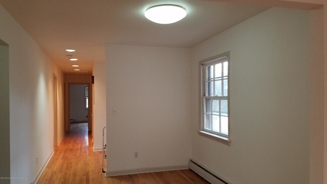 Building Photo - 364 Westwood Ave