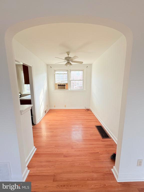 Foto del edificio - 6045 Summerdale Ave