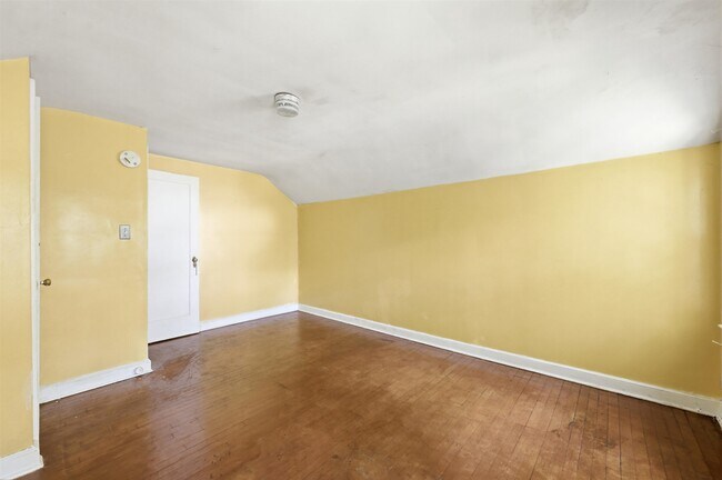 Building Photo - 10 McGotty Pl