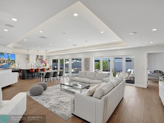 Foto del edificio - 2590 NE 43rd St