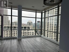 Building Photo - 637 Lake Shore Blvd W