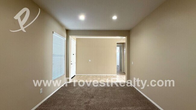 Building Photo - 10959 Mesa Linda St