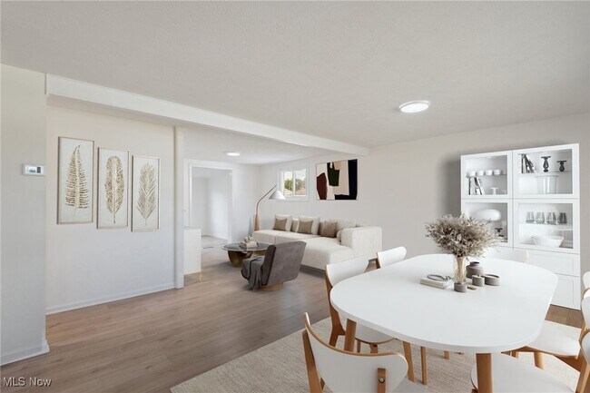 Foto del edificio - 6470 Sandfield Dr