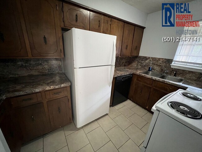 Foto del edificio - 2714 John Ashley Dr