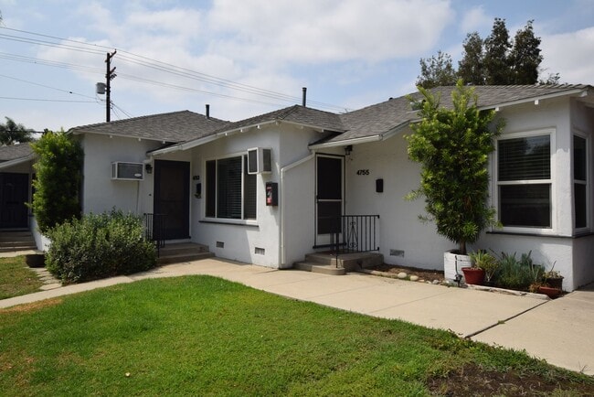 Building Photo - 4751 Kraft Ave